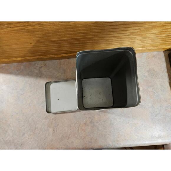 Vintage Ritz Crackers Tin - Picture 7 of 7